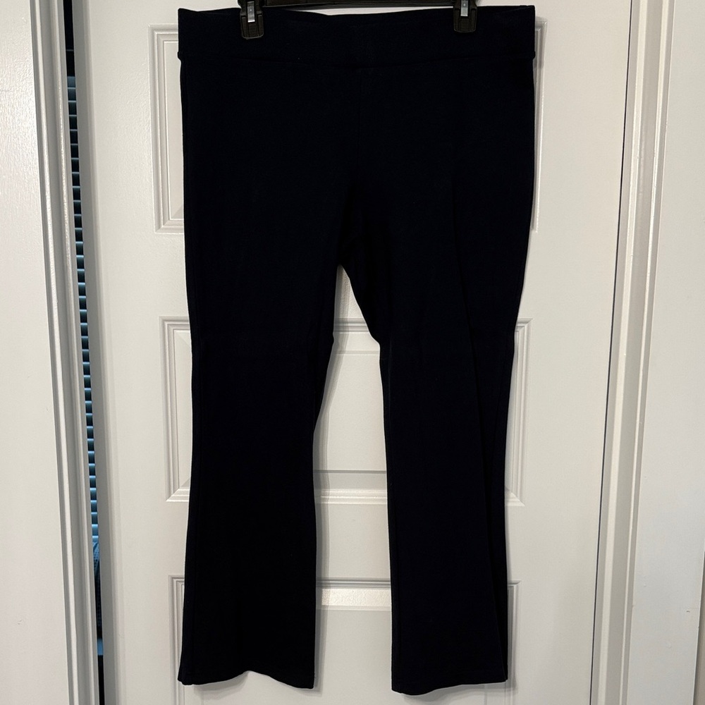 CAbi Navy Capris